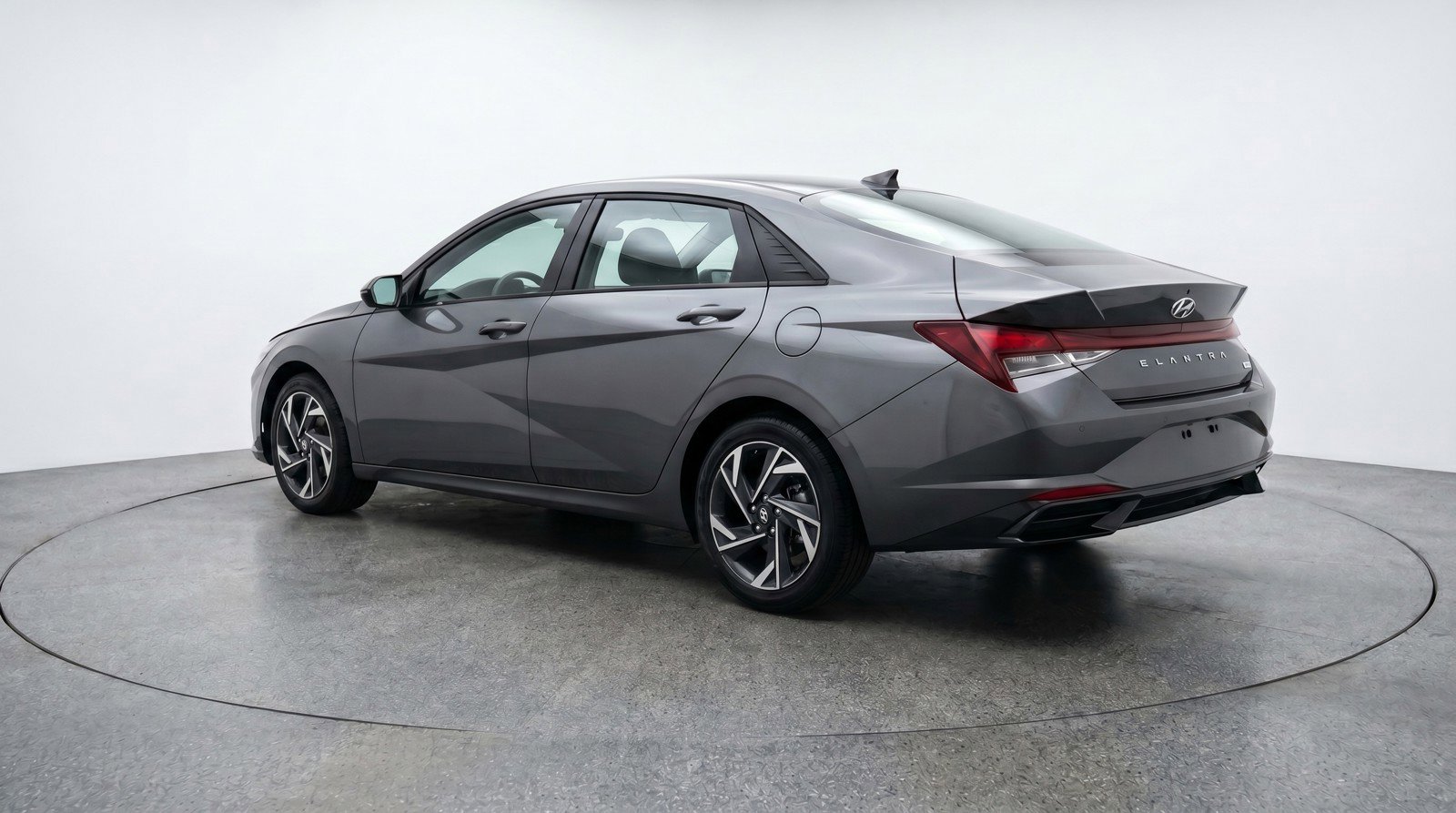 Used 2025 Hyundai Elantra SEL FWD image 6