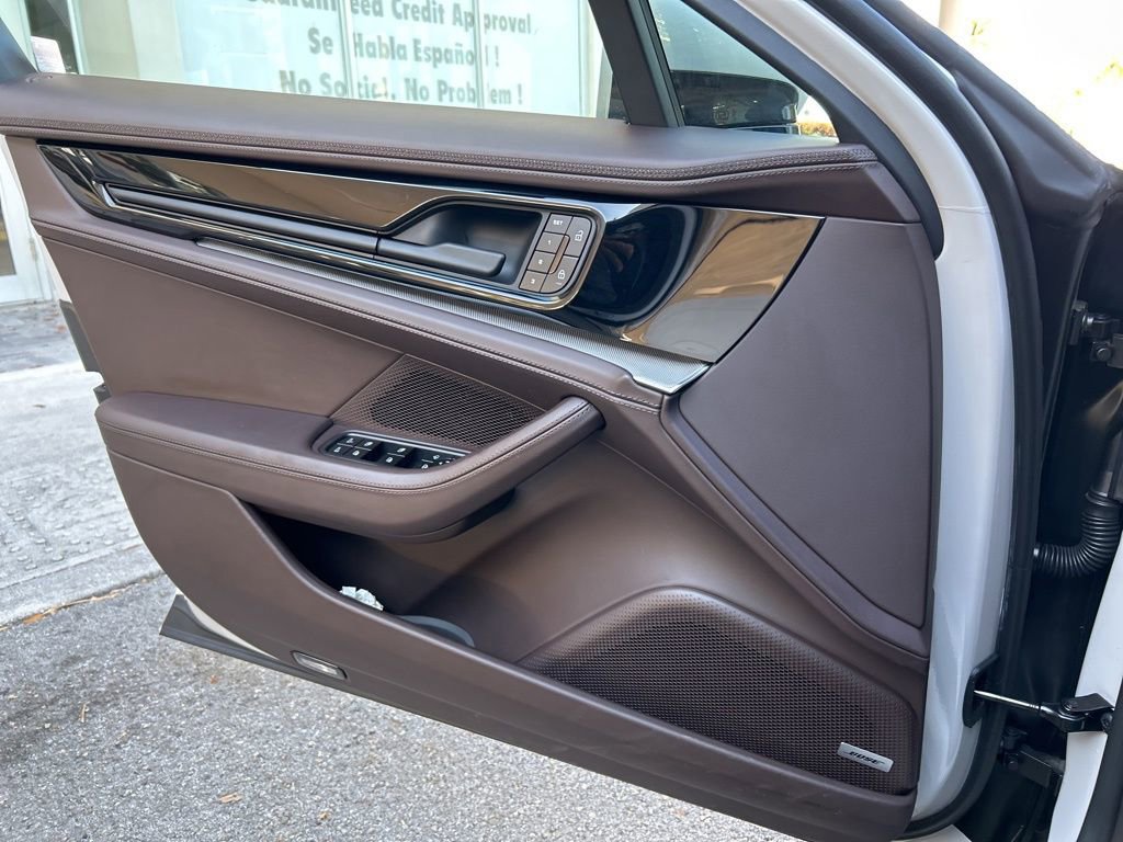 Used 2024 Porsche Panamera 4 image 19