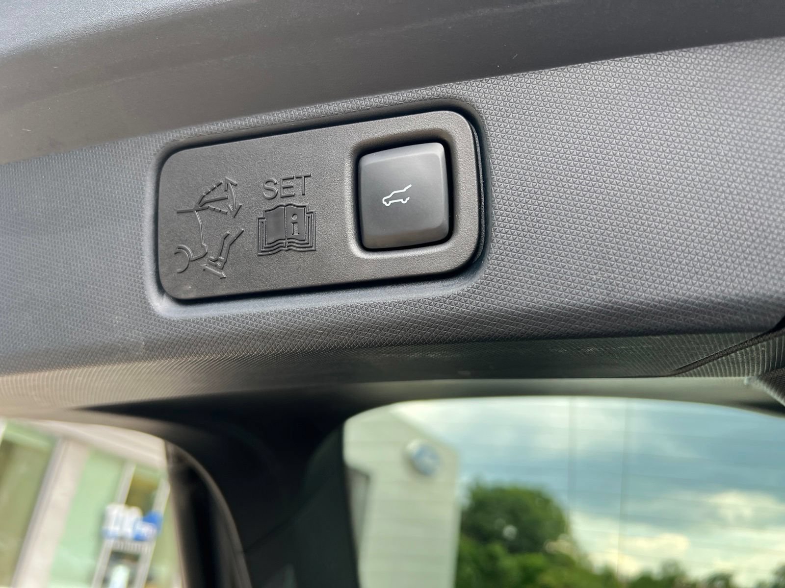 Certified 2023 Ford Mustang Mach-E Premium AWD/4WD image 11