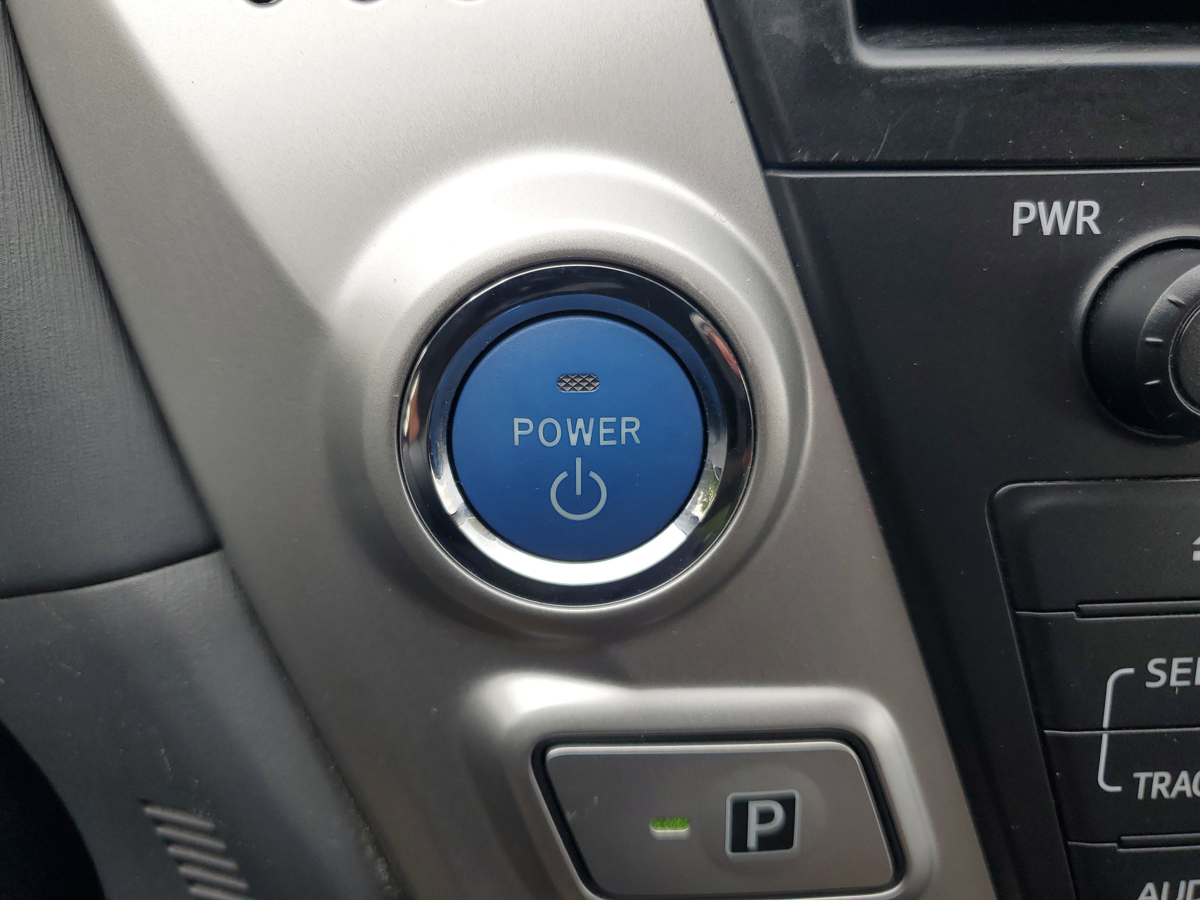 Used 2014 Toyota Prius V Two image 26