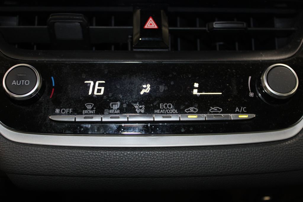 Used 2023 Toyota Corolla LE image 31