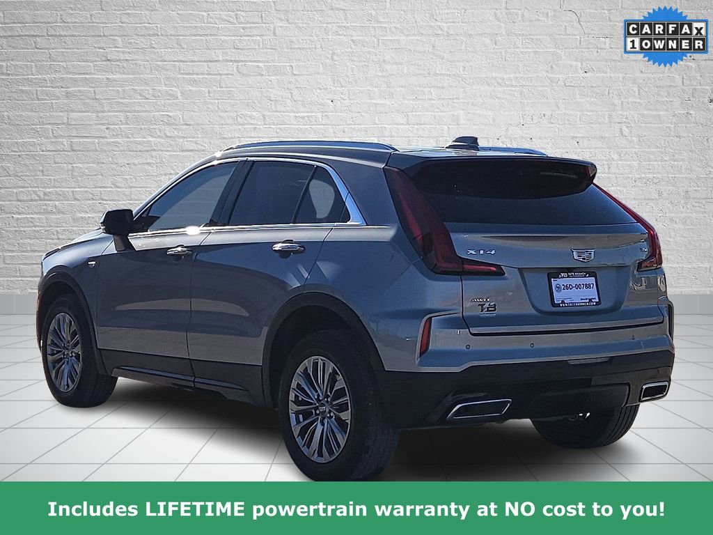 Used 2024 Cadillac XT4 Premium Luxury image 3