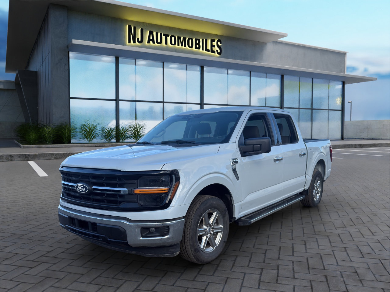 Used 2025 Ford F150 XLT w/ Equipment Group 301A Standard image 3