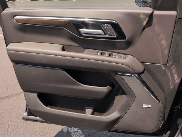 New 2026 Chevrolet Suburban High Country AWD/4WD image 25