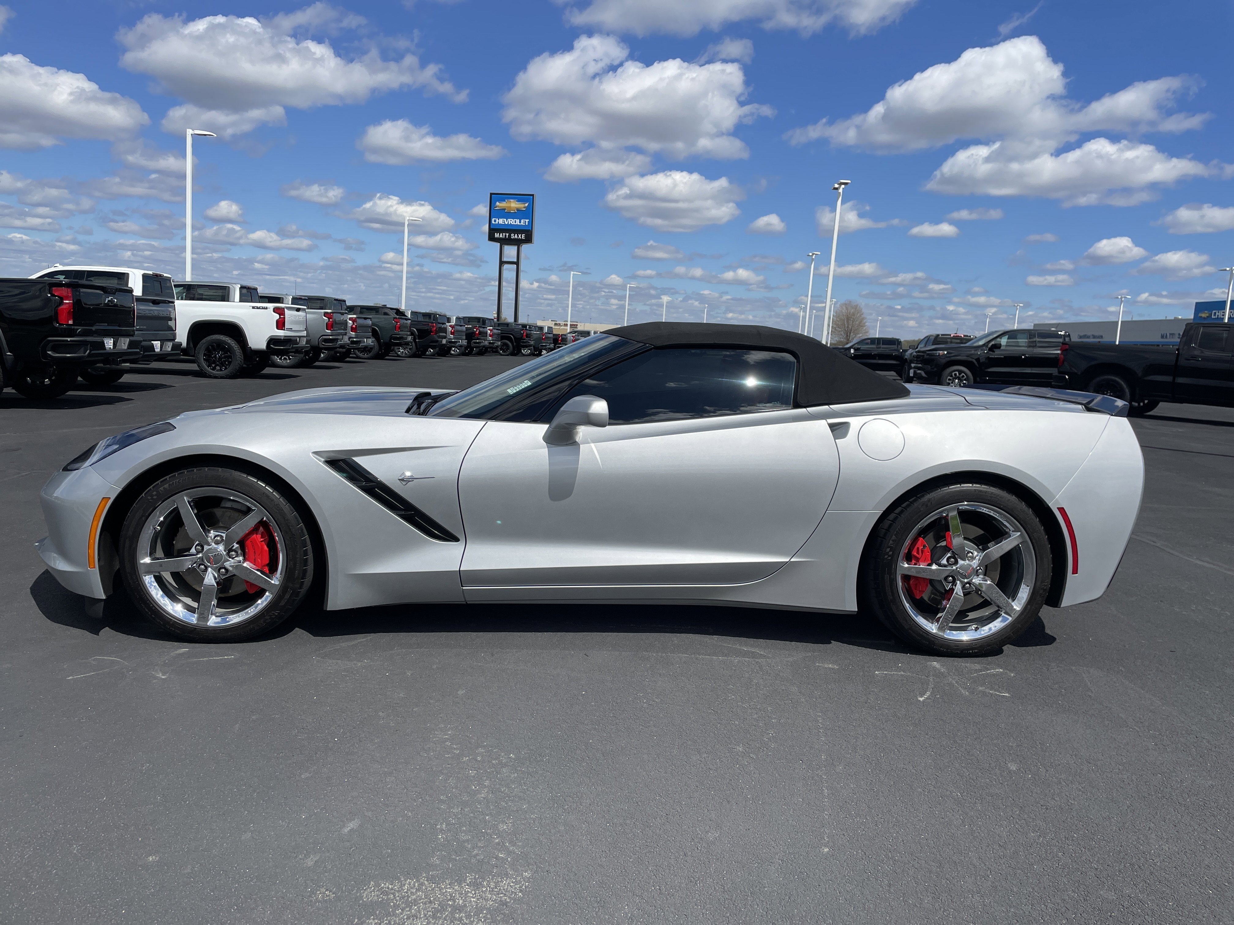 Used 2014 Chevrolet Corvette Stingray Convertible w/ 2LT Preferred Equipment Group RWD image 2