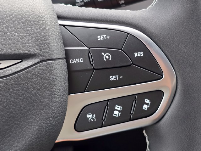 New 2027 Chrysler Pacifica LX FWD image 17
