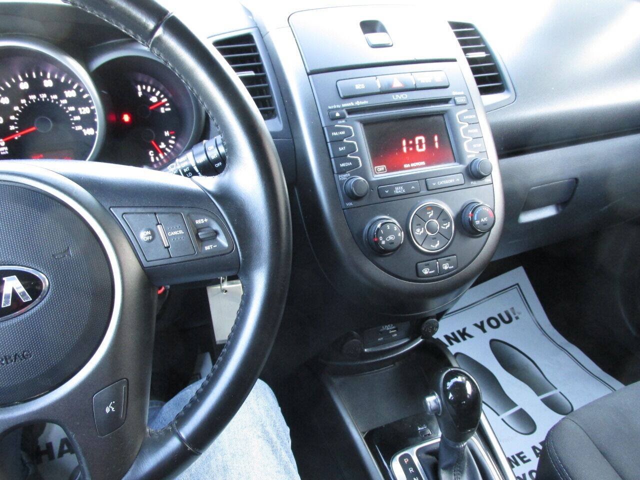 Used 2013 Kia Soul + w/ Audio Pkg FWD image 55