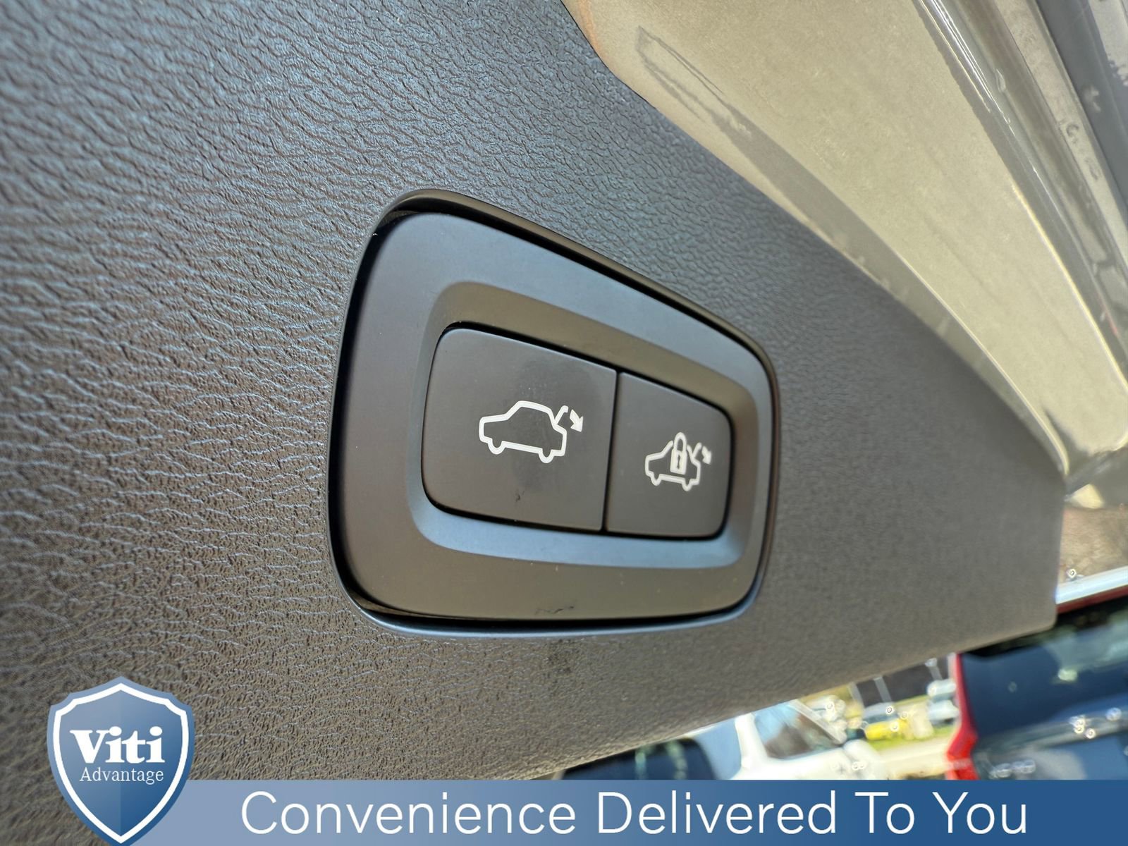 Certified 2025 Volvo V60 B5 Cross Country Plus AWD/4WD image 25