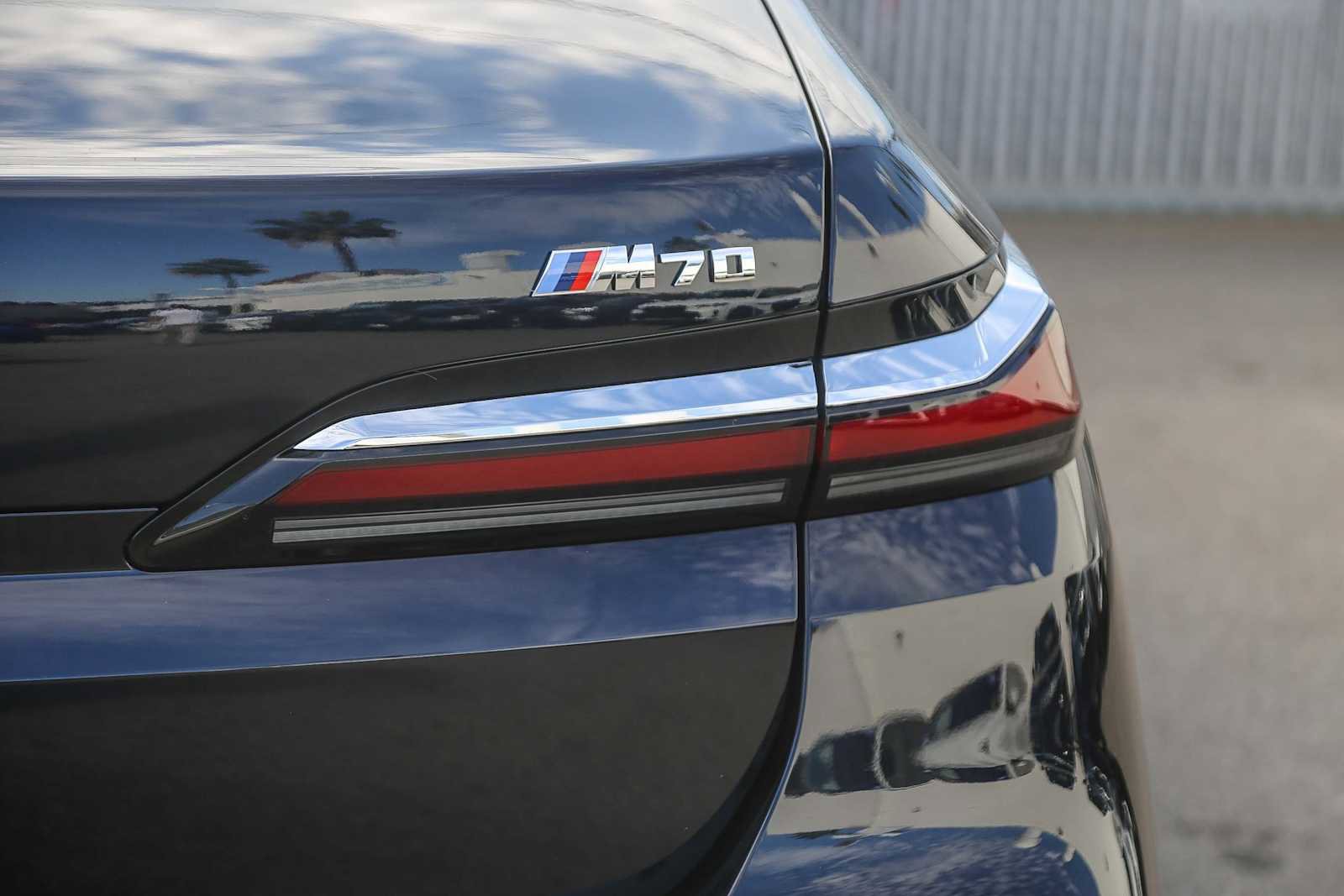 Used 2025 BMW i7 M70 image 7