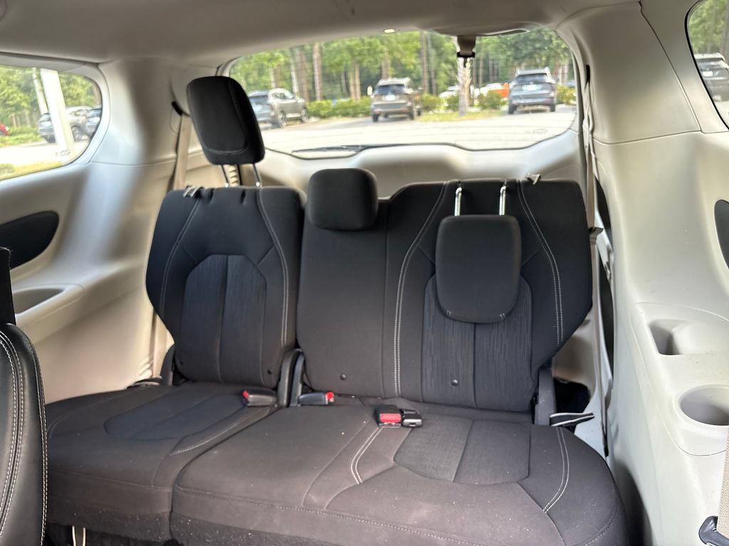 Used 2021 Chrysler Voyager LX FWD image 26