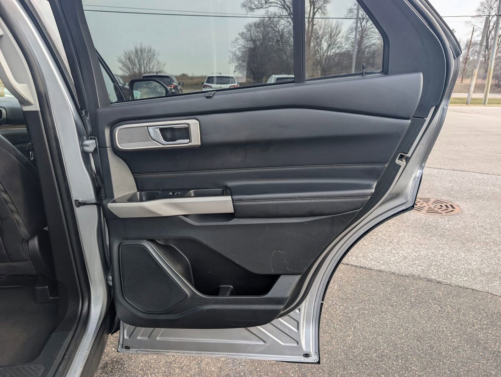 Used 2023 Ford Explorer Limited w/ Equipment Group 301A image 33