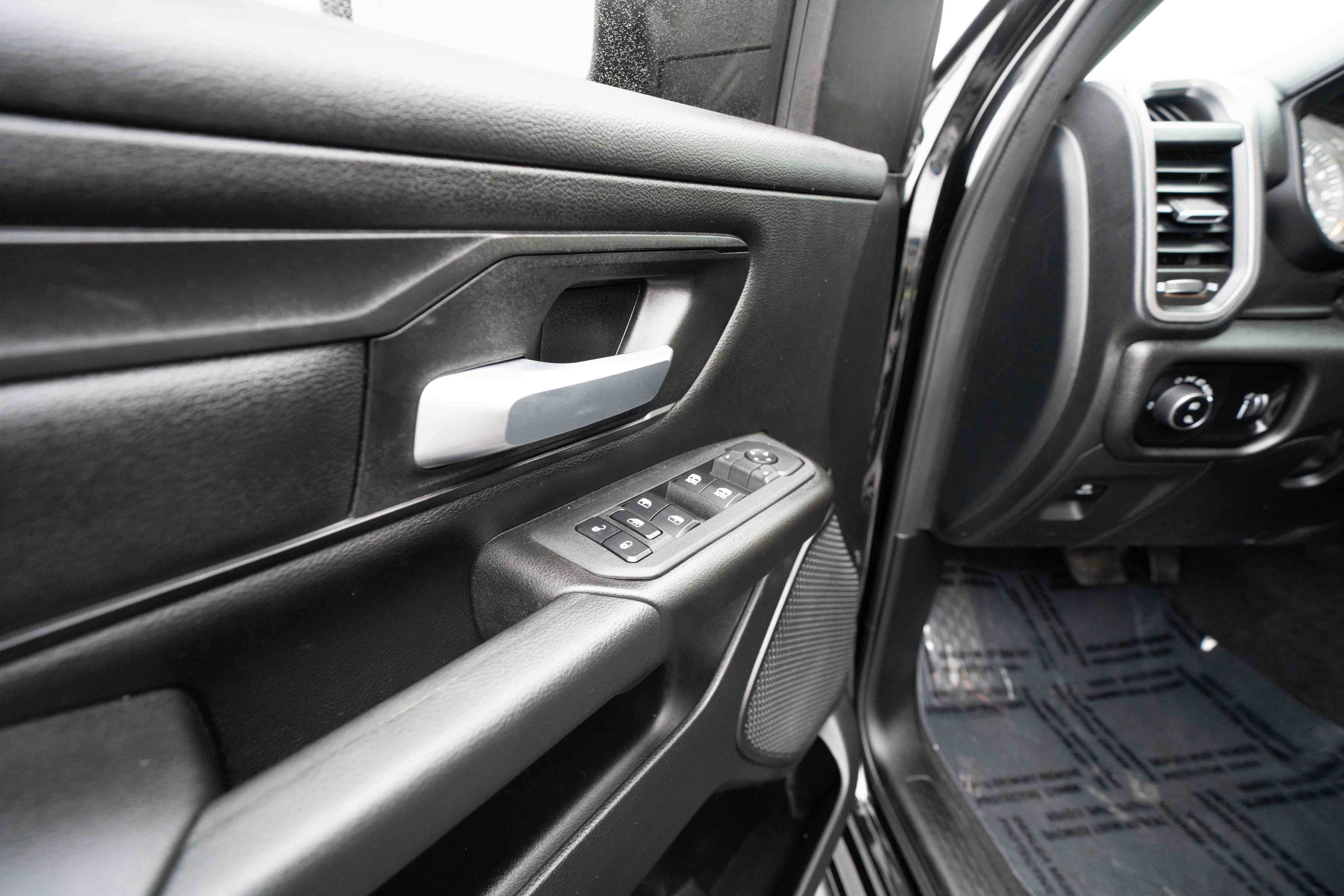 Used 2025 RAM 1500 Tradesman w/ Night Edition image 7