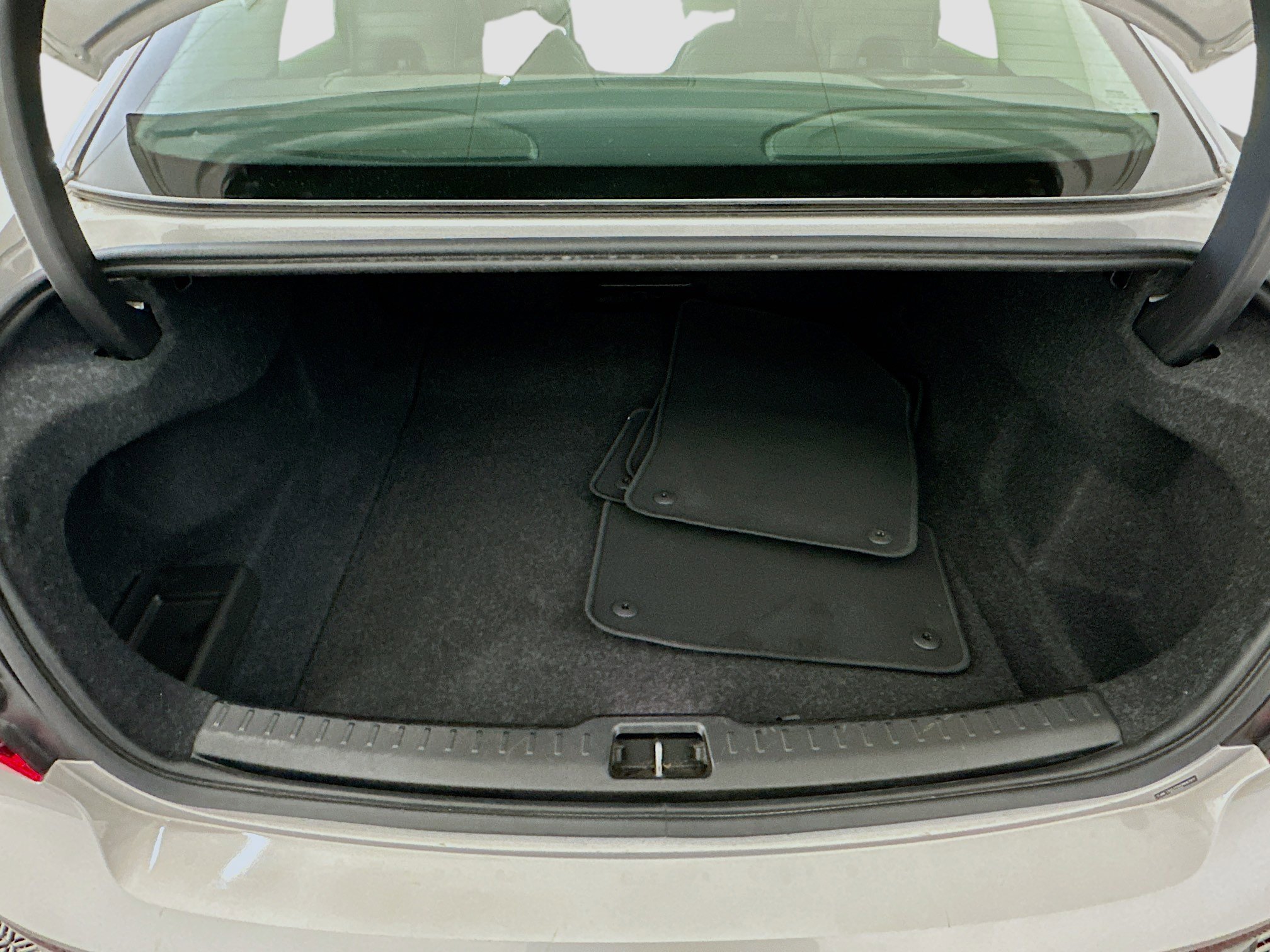 Used 2025 Volvo S60 B5 Core image 31