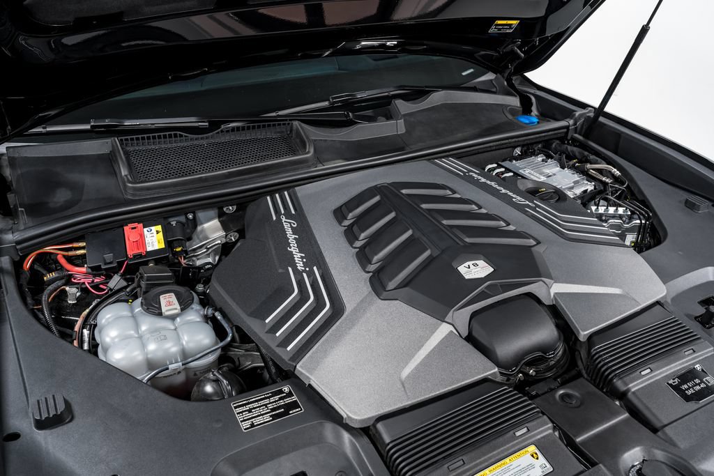 Used 2022 Lamborghini Urus AWD/4WD image 47