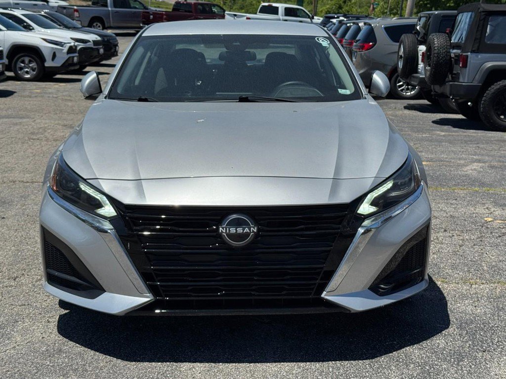 Used 2023 Nissan Altima 2.5 S FWD image 11