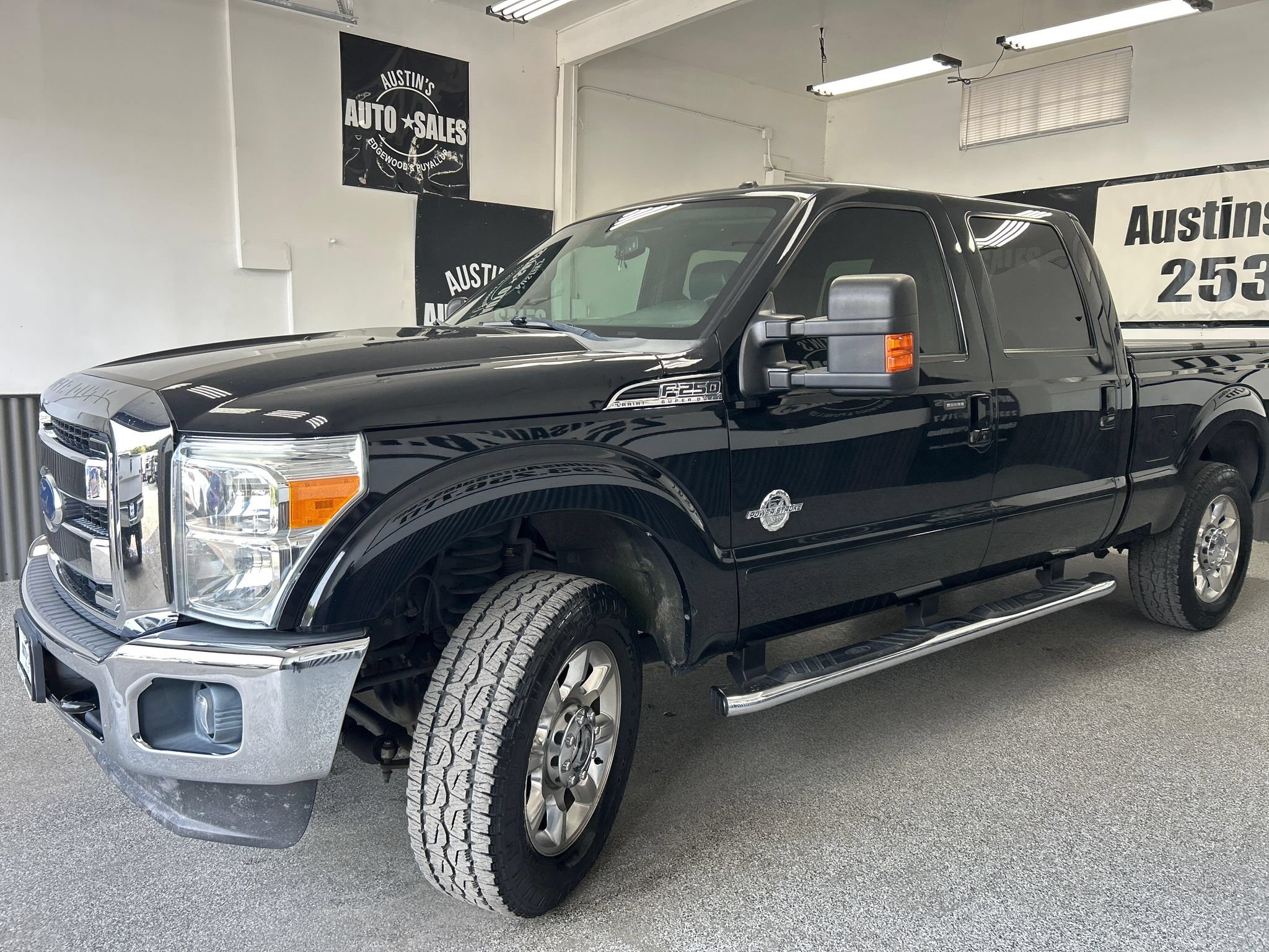 Used 2012 Ford F250 Lariat w/ Lariat Ultimate Pkg AWD/4WD image 3