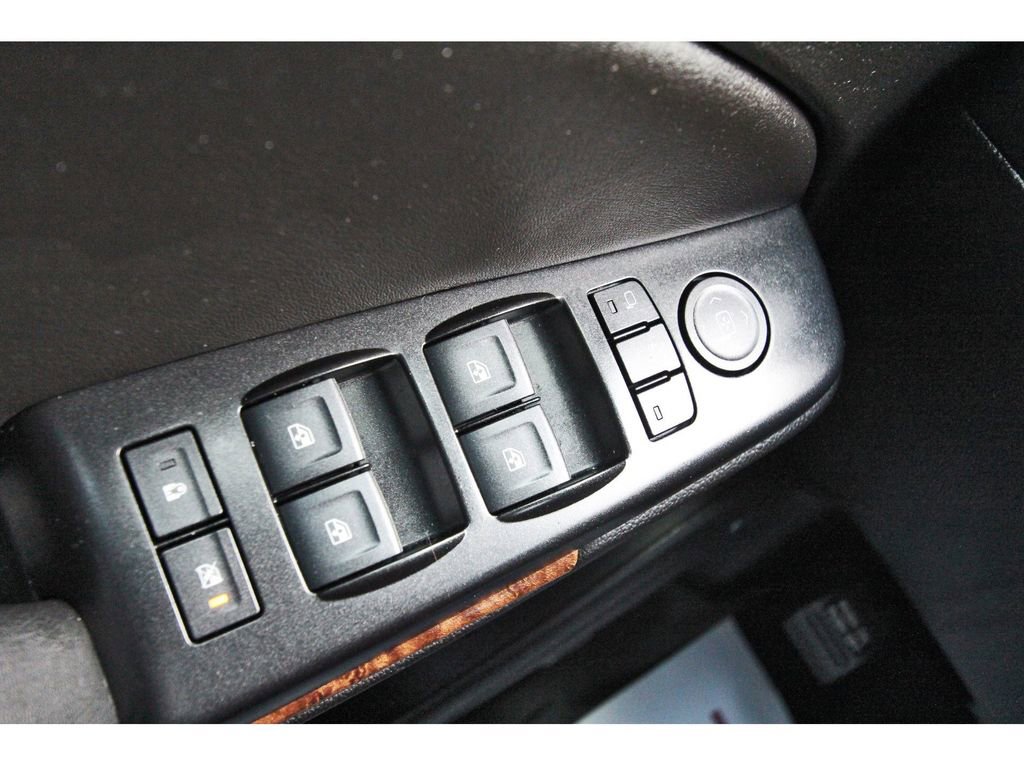 Used 2020 Chevrolet Tahoe Premier w/ Premier Plus Edition RWD image 22