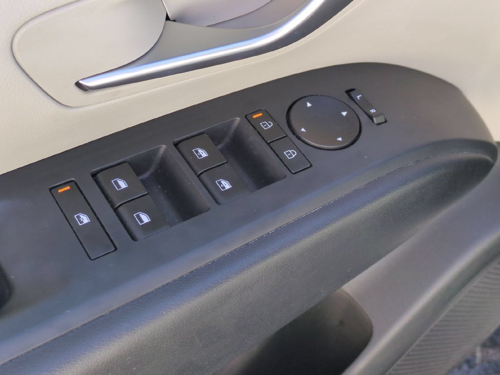 Used 2025 Hyundai Tucson SEL FWD image 13