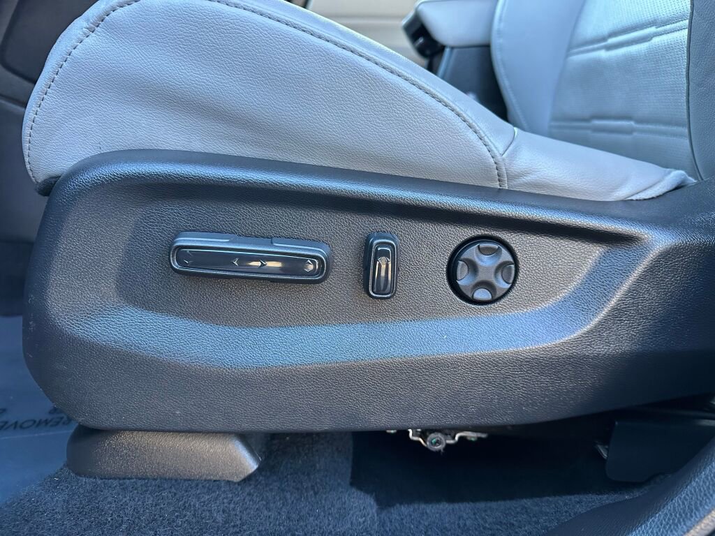 Used 2019 Honda CR-V Touring image 10