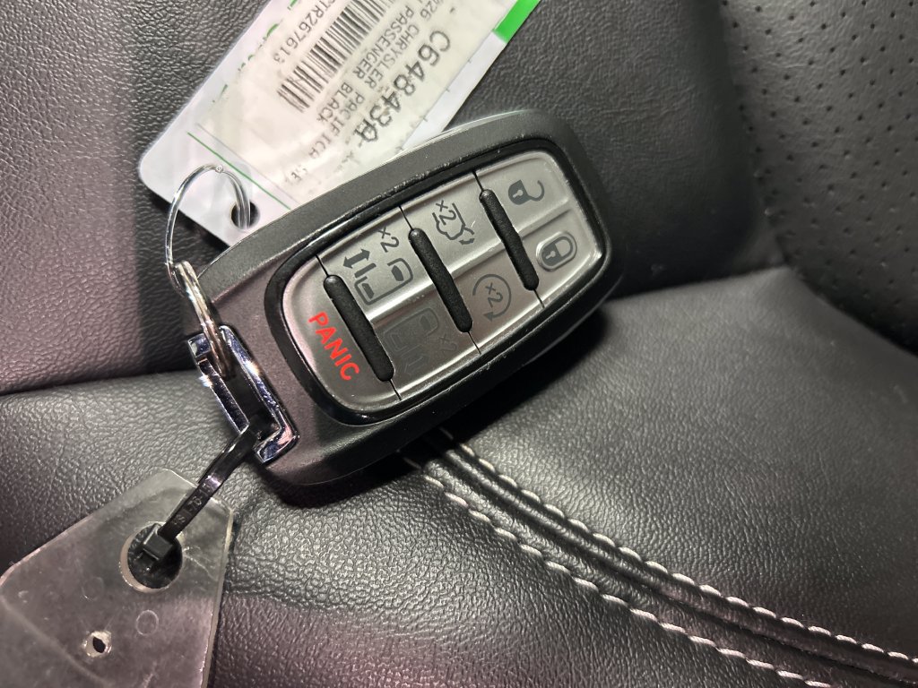 Used 2026 Chrysler Pacifica Select w/ S Appearance Package FWD image 22