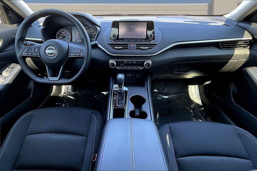 Used 2023 Nissan Altima 2.5 S image 9