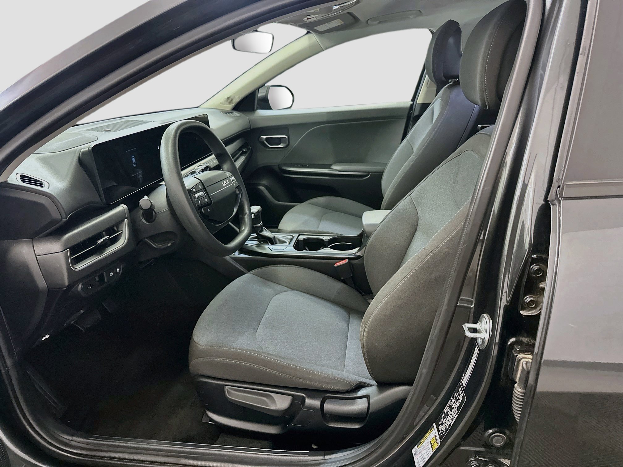 Used 2025 Kia K4 FWD image 13