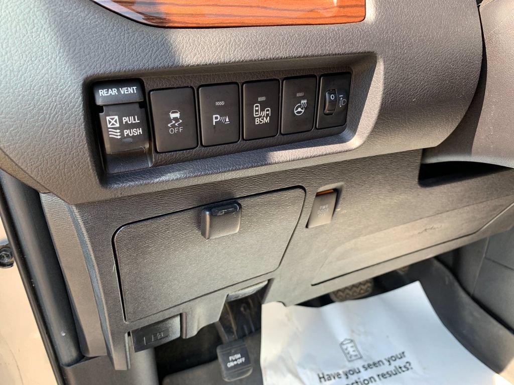 Used 2017 Toyota Sienna Limited Premium AWD/4WD image 33