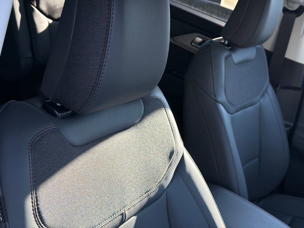 New 2026 Ford Explorer Active w/ Active Comfort Package image 10