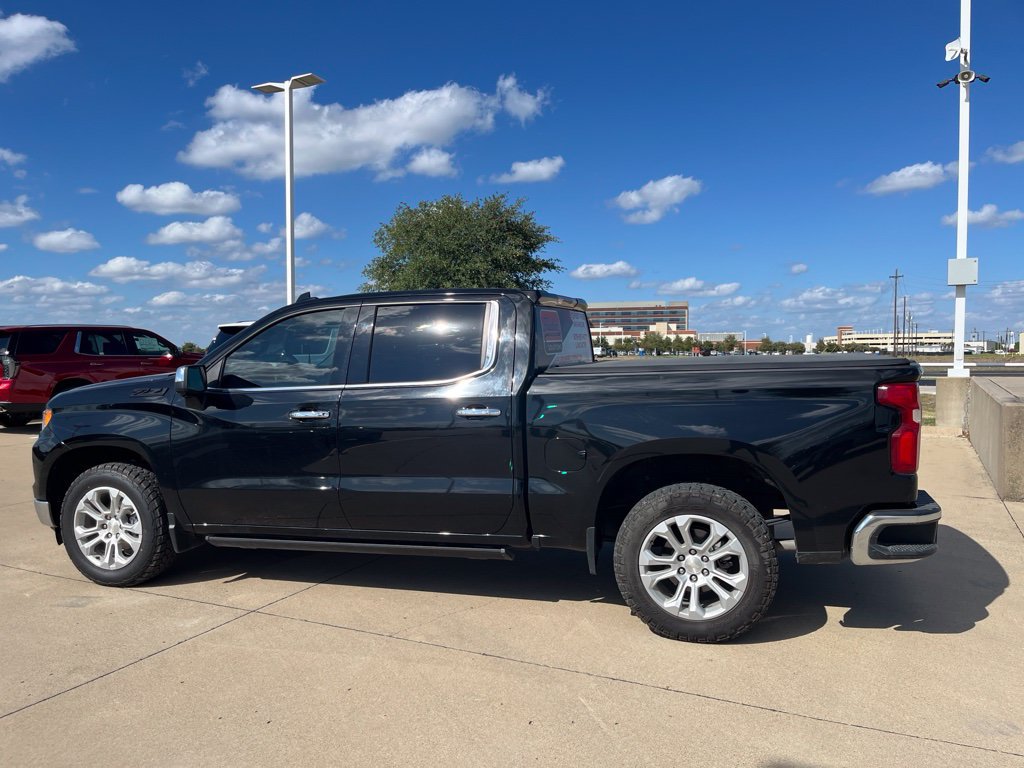 Used 2022 Chevrolet Silverado 1500 LTZ AWD/4WD image 3