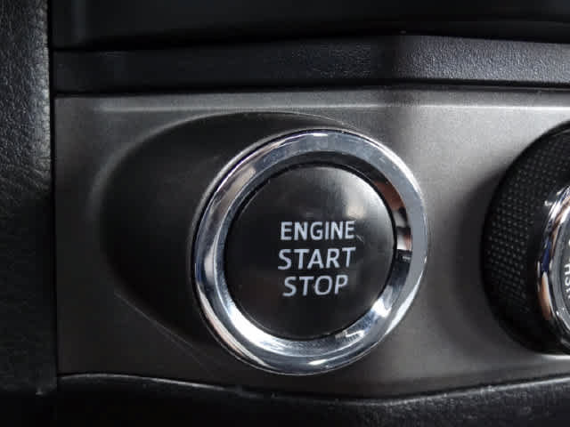 Used 2019 Toyota Tacoma TRD Off-Road w/ Technology Package AWD/4WD image 8