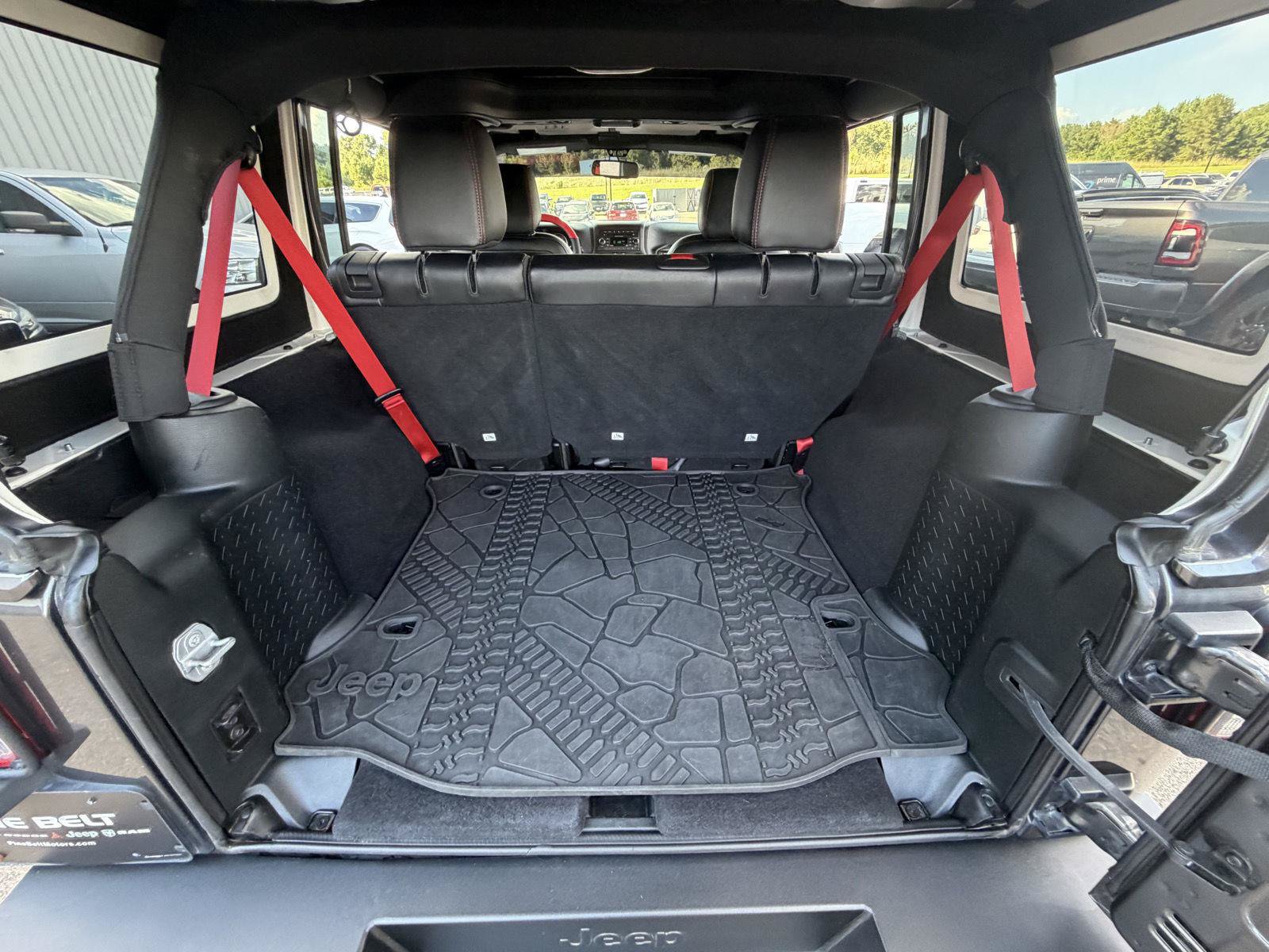 Used 2017 Jeep Wrangler Unlimited Rubicon AWD/4WD image 19