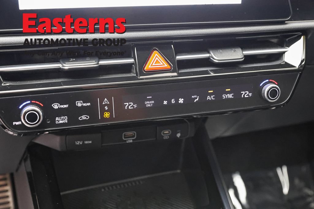 Used 2023 Kia Niro EX Touring FWD image 20