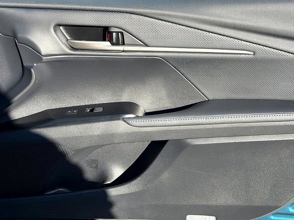 Used 2025 Toyota Camry XSE image 20