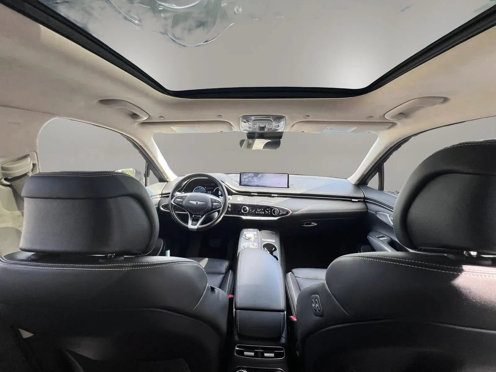 Used 2023 Genesis Electrified GV70 w/ Prestige Package AWD/4WD image 17