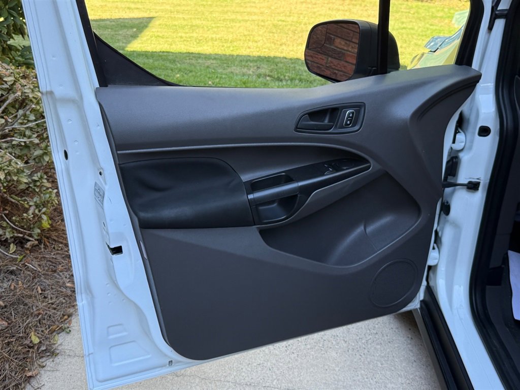 Used 2020 Ford Transit Connect XL image 31