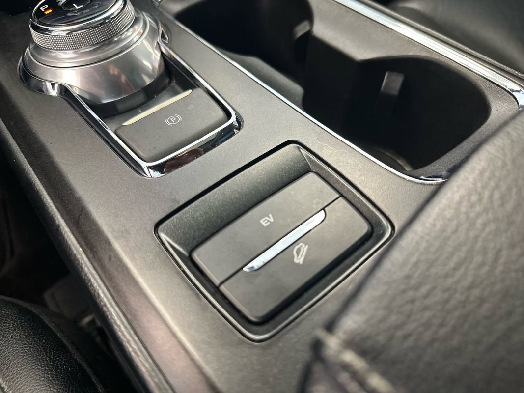 Used 2019 Ford Fusion Energi Titanium image 29
