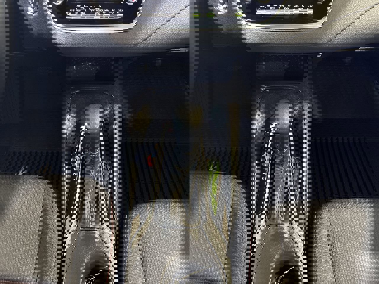 Used 2026 Toyota Corolla SE image 21