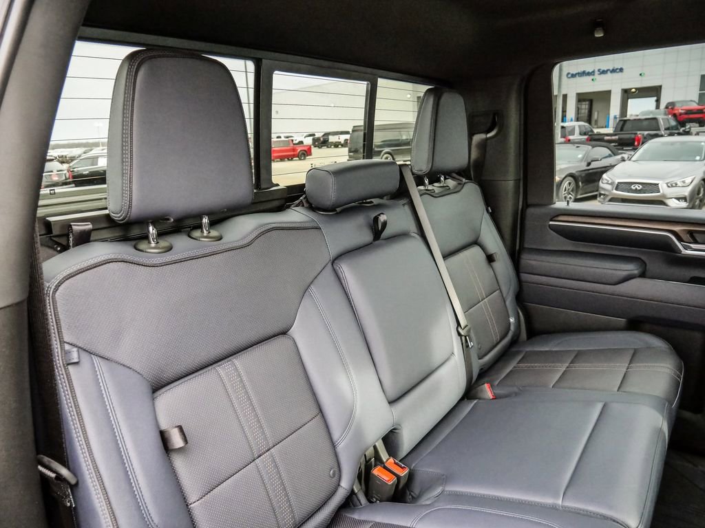 Certified 2025 Chevrolet Silverado 2500 High Country w/ Technology Package image 28