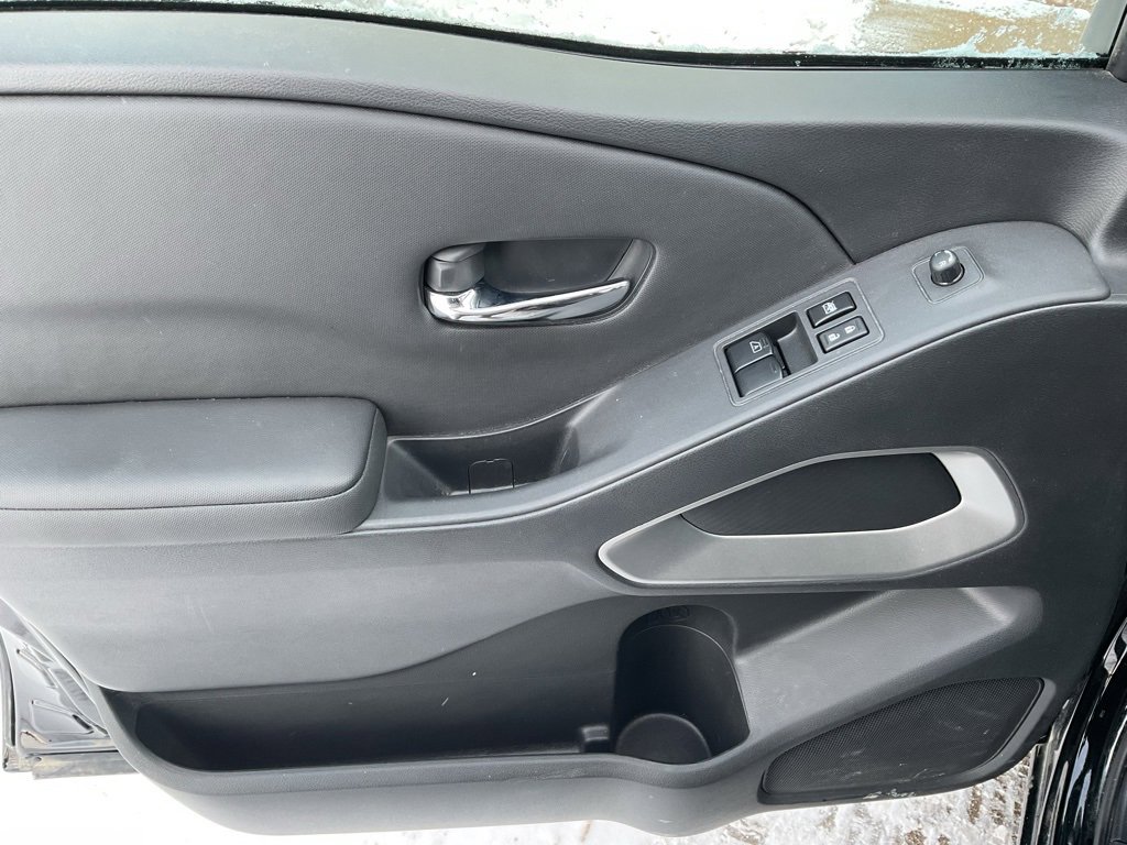 Used 2024 Nissan Frontier SV w/ SV Convenience Package image 11