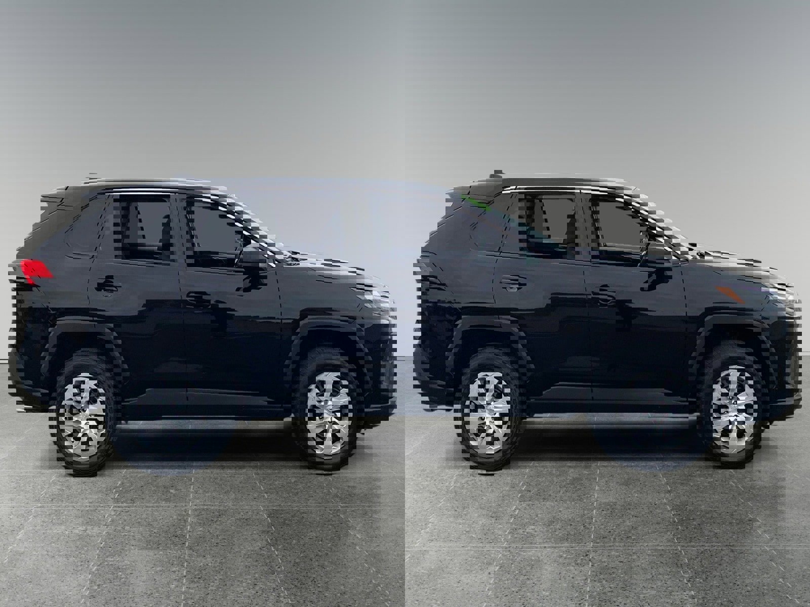 Used 2023 Toyota RAV4 LE image 6