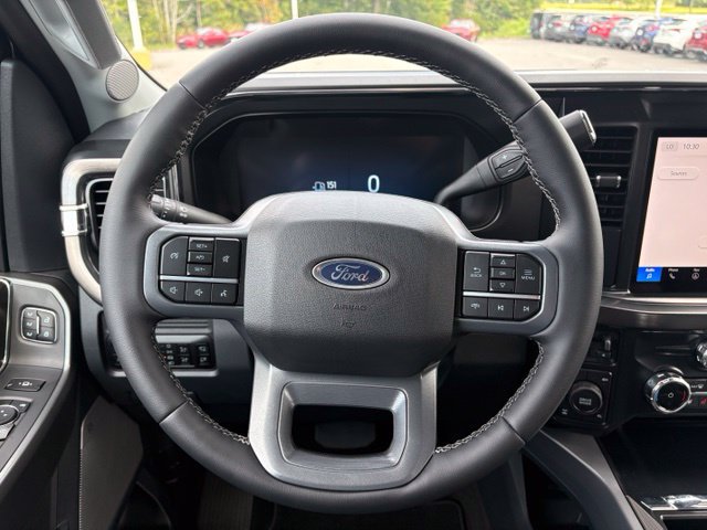 New 2026 Ford F250 Lariat w/ Black Appearance Package AWD/4WD image 14