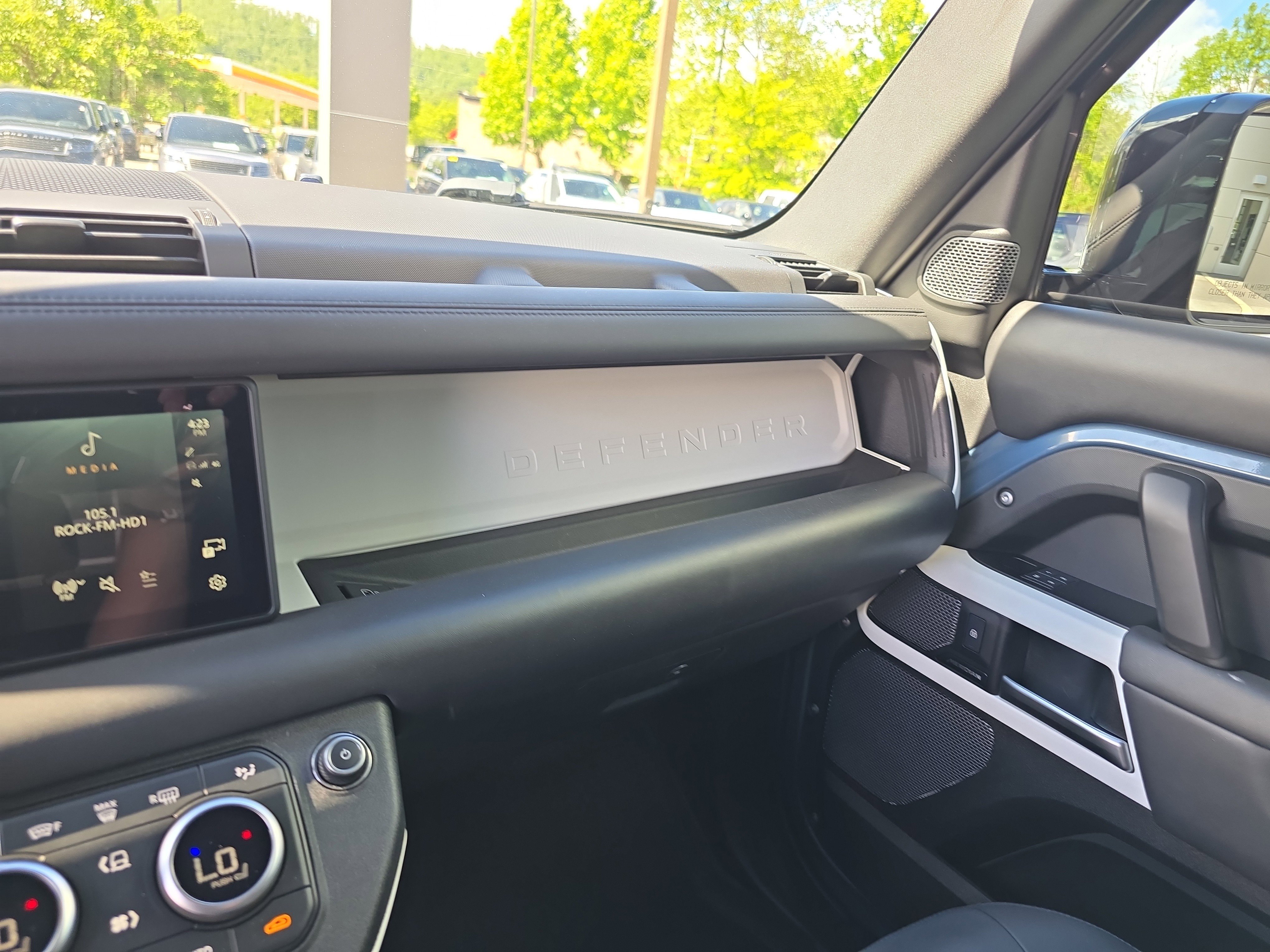 Certified 2023 Land Rover Defender 110 S AWD/4WD image 25