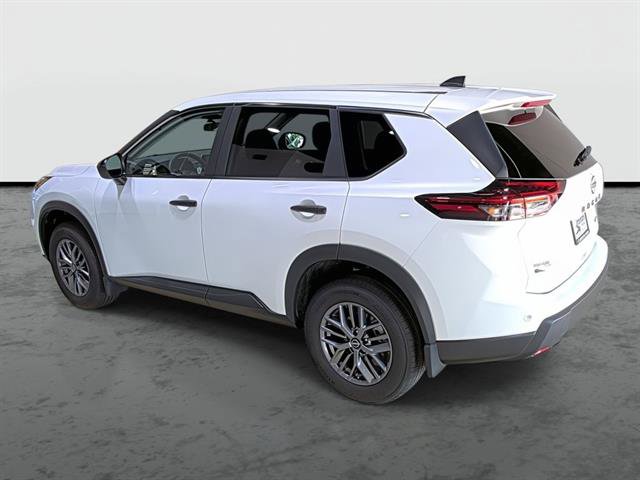 Certified 2025 Nissan Rogue S AWD/4WD image 2