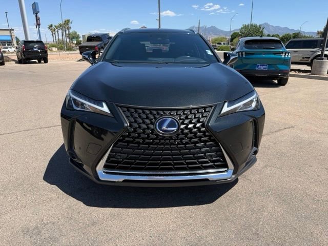 Used 2021 Lexus UX 250h w/ Accessory Package (Z1) AWD/4WD image 2