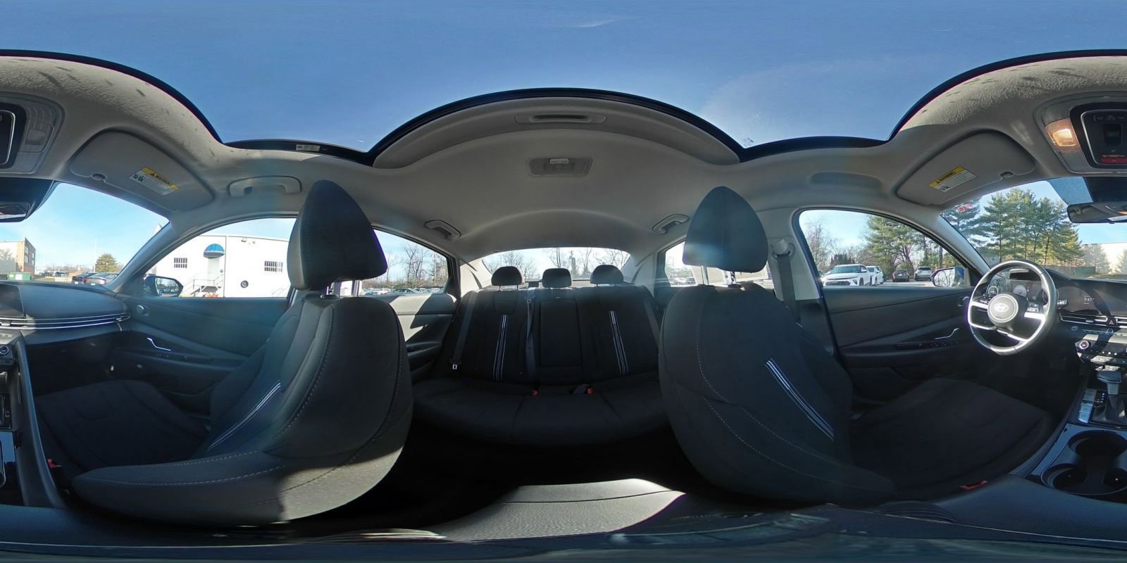 Used 2025 Hyundai Elantra SEL image 41