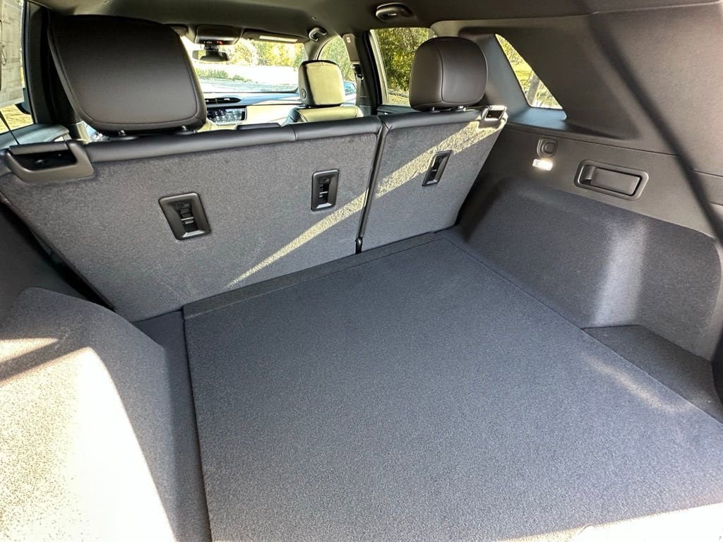 New 2026 Cadillac XT5 Luxury FWD image 16