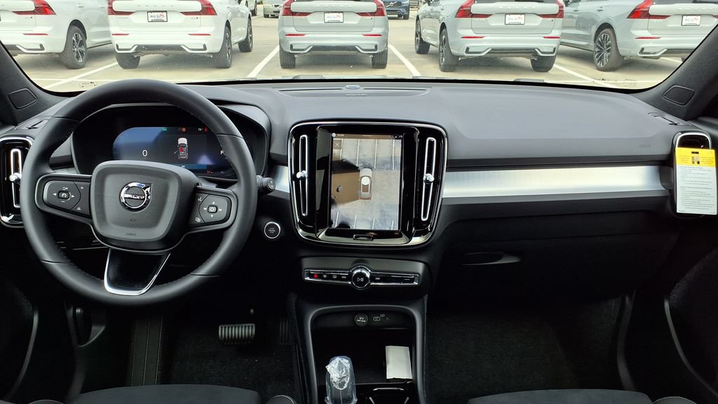 New 2026 Volvo XC40 B5 Ultra w/ Protection Package Premier AWD/4WD image 19