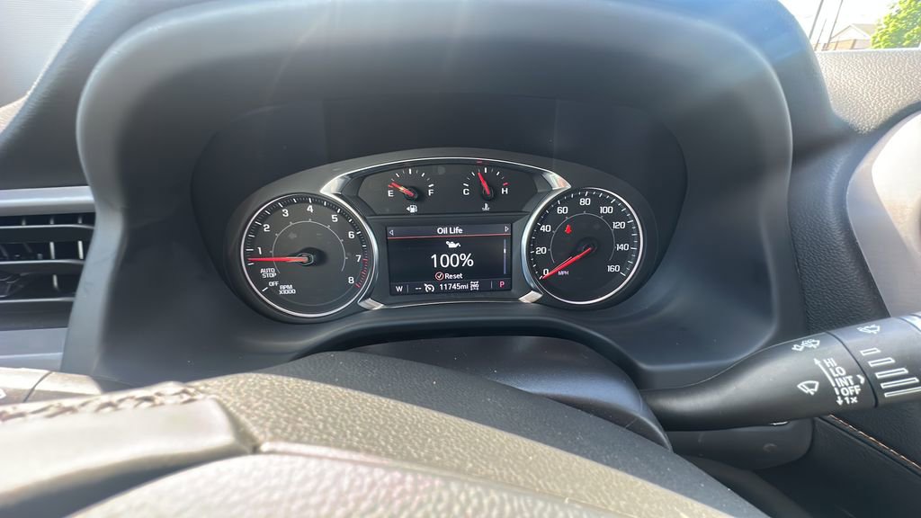 Used 2023 GMC Acadia AT4 w/ Preferred Package image 13