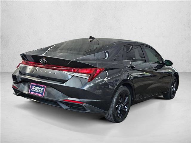 Used 2023 Hyundai Elantra SEL FWD image 5