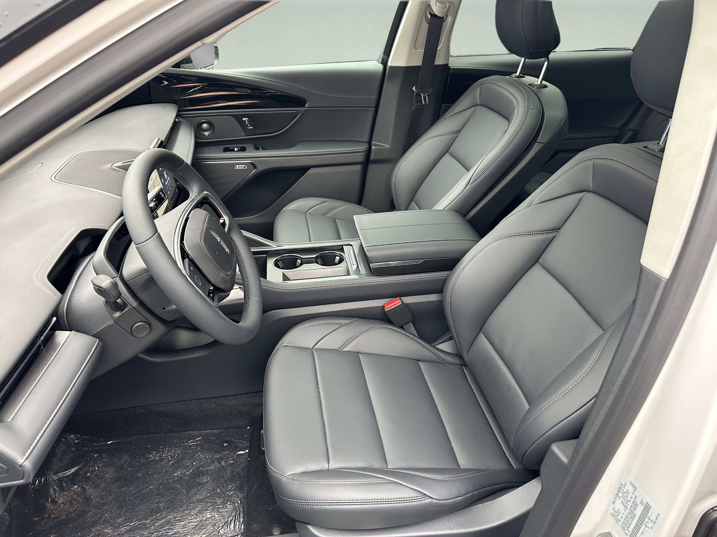 New 2026 Lincoln Nautilus Premier w/ Equipment Group 102A AWD/4WD image 9